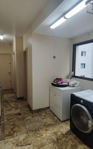 Apartamento à venda com 183m², 3 quartos e 3 vagas Apartamento à venda com 183m², 3 quartos e 3 vagasÁrea de serviço