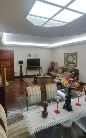 Apartamento à venda com 183m², 3 quartos e 3 vagas Apartamento à venda com 183m², 3 quartos e 3 vagasSala de jantar