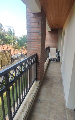 Apartamento à venda com 183m², 3 quartos e 3 vagas Apartamento à venda com 183m², 3 quartos e 3 vagasVaranda