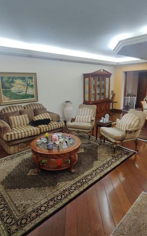Apartamento à venda com 183m², 3 quartos e 3 vagas Apartamento à venda com 183m², 3 quartos e 3 vagasSala de jantar