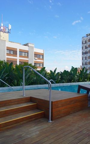 Apartamento à venda com 144m², 3 quartos e 2 vagas Apartamento à venda com 144m², 3 quartos e 2 vagasÁrea comum - Piscina