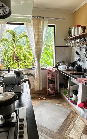 Casa à venda com 120m², 3 quartos e 4 vagas Casa à venda com 120m², 3 quartos e 4 vagasCozinha