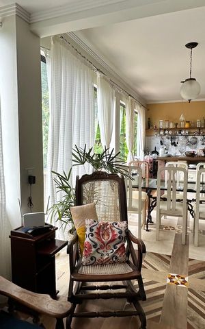 Casa à venda com 120m², 3 quartos e 4 vagas Casa à venda com 120m², 3 quartos e 4 vagasSala