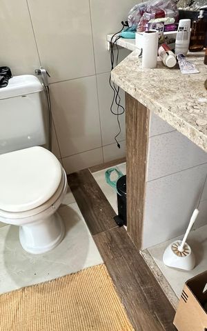 Casa à venda com 120m², 3 quartos e 4 vagas Casa à venda com 120m², 3 quartos e 4 vagasBanheiro quarto 3