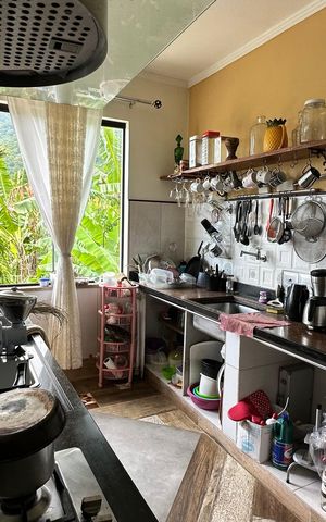 Casa à venda com 120m², 3 quartos e 4 vagas Casa à venda com 120m², 3 quartos e 4 vagasCozinha