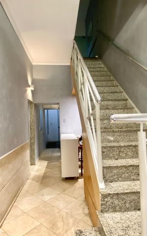 Casa à venda com 300m², 4 quartos e sem vaga