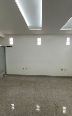 Casa à venda com 300m², 4 quartos e sem vaga