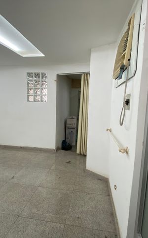 Casa à venda com 300m², 4 quartos e sem vaga