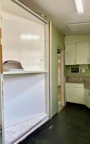 Casa à venda com 300m², 4 quartos e sem vaga