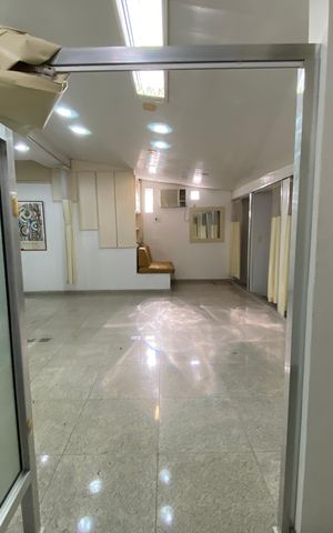 Casa à venda com 300m², 4 quartos e sem vaga