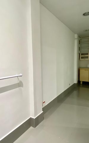 Casa à venda com 300m², 4 quartos e sem vaga