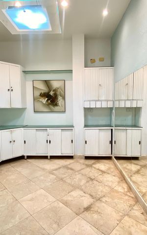 Casa à venda com 300m², 4 quartos e sem vaga