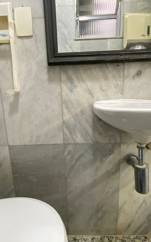 Casa à venda com 300m², 4 quartos e sem vaga