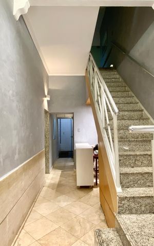 Casa à venda com 300m², 4 quartos e sem vaga