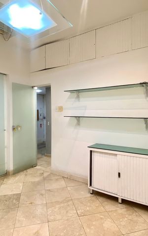Casa à venda com 300m², 4 quartos e sem vaga