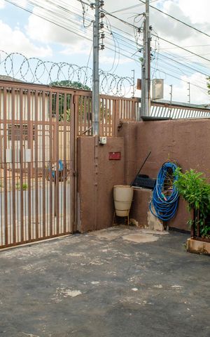 Casa para alugar com 90m², 3 quartos e 2 vagas