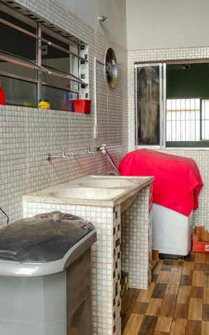 Casa para alugar com 90m², 3 quartos e 2 vagas