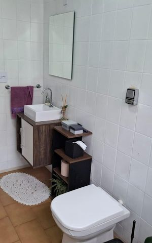 Casa à venda com 200m², 3 quartos e 2 vagas Casa à venda com 200m², 3 quartos e 2 vagasBanheiro inferior