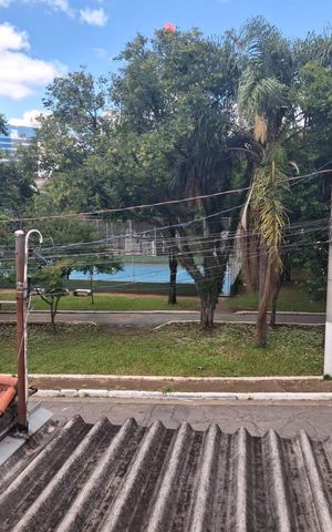 Casa à venda com 200m², 3 quartos e 2 vagas Casa à venda com 200m², 3 quartos e 2 vagasVista para rua