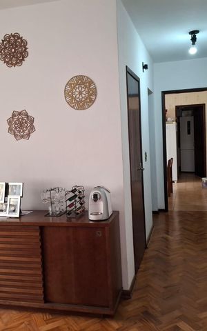 Casa à venda com 200m², 3 quartos e 2 vagas Casa à venda com 200m², 3 quartos e 2 vagasSala de jantar