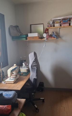 Casa à venda com 200m², 3 quartos e 2 vagas Casa à venda com 200m², 3 quartos e 2 vagasQuarto 2