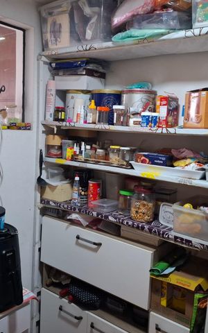 Casa à venda com 200m², 3 quartos e 2 vagas Casa à venda com 200m², 3 quartos e 2 vagasDispensa