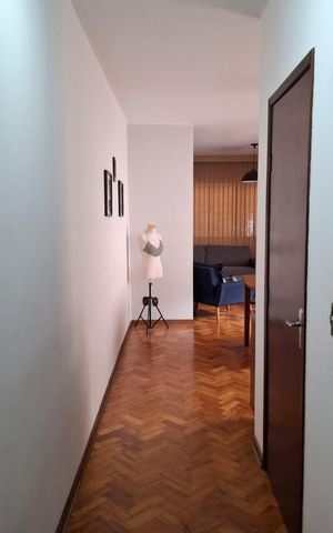 Casa à venda com 200m², 3 quartos e 2 vagas Casa à venda com 200m², 3 quartos e 2 vagasCorredor