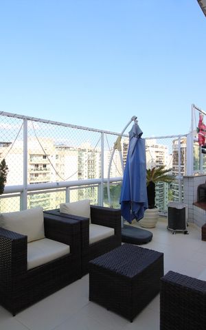 Apartamento à venda com 143m², 2 quartos e 2 vagasCobertura