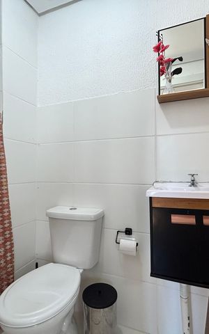 Apartamento à venda com 44m², 2 quartos e 1 vaga Apartamento à venda com 44m², 2 quartos e 1 vagaBanheiro