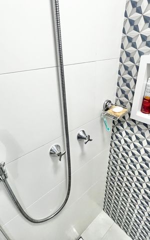 Apartamento à venda com 130m², 2 quartos e 2 vagas Apartamento à venda com 130m², 2 quartos e 2 vagasBanheiro da Suíte