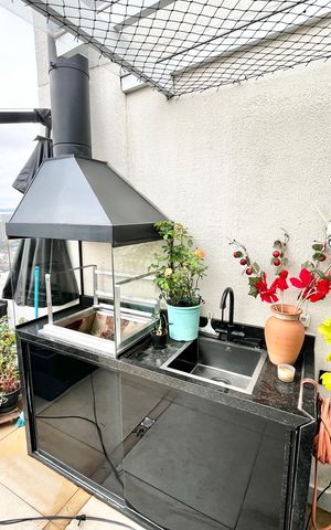 Apartamento à venda com 130m², 2 quartos e 2 vagas Apartamento à venda com 130m², 2 quartos e 2 vagasVaranda gourmet
