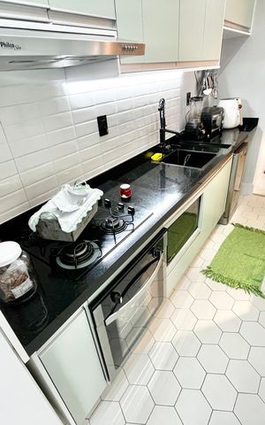 Apartamento à venda com 130m², 2 quartos e 2 vagas Apartamento à venda com 130m², 2 quartos e 2 vagasCozinha