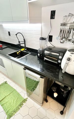 Apartamento à venda com 130m², 2 quartos e 2 vagas Apartamento à venda com 130m², 2 quartos e 2 vagasCozinha