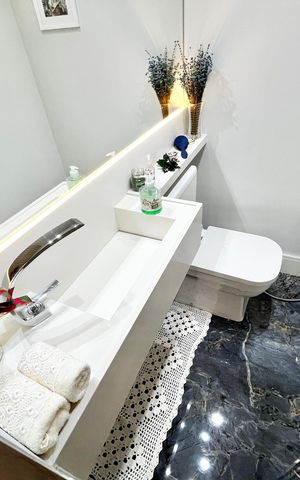 Apartamento à venda com 130m², 2 quartos e 2 vagas Apartamento à venda com 130m², 2 quartos e 2 vagasLavabo
