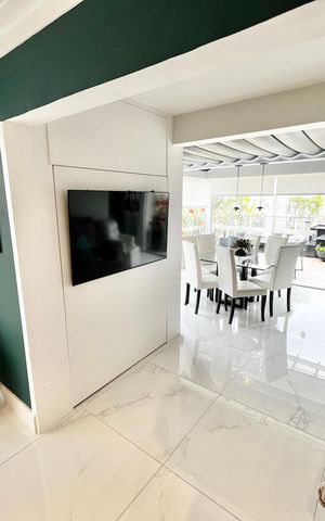 Apartamento à venda com 130m², 2 quartos e 2 vagas Apartamento à venda com 130m², 2 quartos e 2 vagasSala
