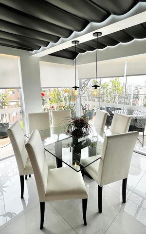 Apartamento à venda com 130m², 2 quartos e 2 vagas Apartamento à venda com 130m², 2 quartos e 2 vagasSala
