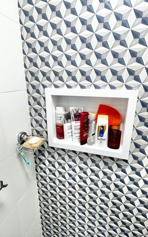 Apartamento à venda com 130m², 2 quartos e 2 vagas Apartamento à venda com 130m², 2 quartos e 2 vagasBanheiro da Suíte