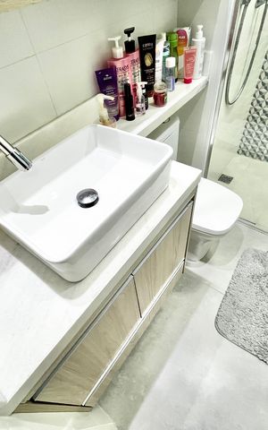 Apartamento à venda com 130m², 2 quartos e 2 vagas Apartamento à venda com 130m², 2 quartos e 2 vagasBanheiro da Suíte