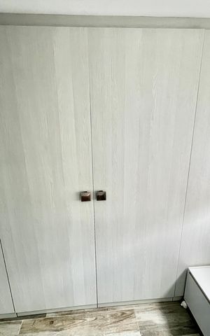 Apartamento à venda com 130m², 2 quartos e 2 vagas Apartamento à venda com 130m², 2 quartos e 2 vagasCloset da suíte