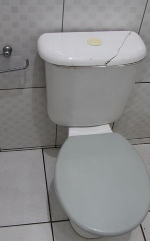 Casa à venda com 142m², 3 quartos e 1 vagaCasa 01 Banheiro Social 