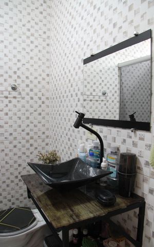 Casa à venda com 142m², 3 quartos e 1 vagaCasa 03 Banheiro Social 