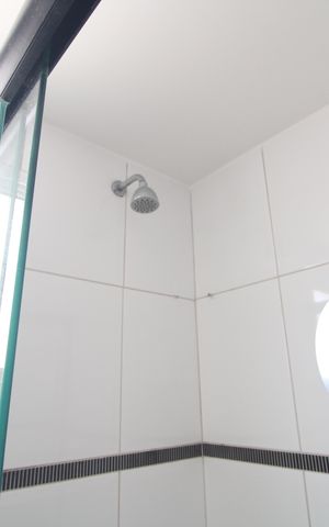 Apartamento à venda com 73m², 3 quartos e 2 vagasBanheiro da suíte