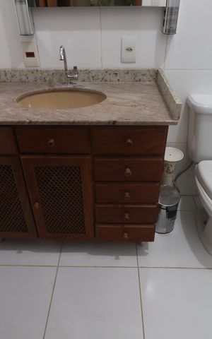 Casa à venda com 500m², 3 quartos e 5 vagasBanheiro da Suíte 2