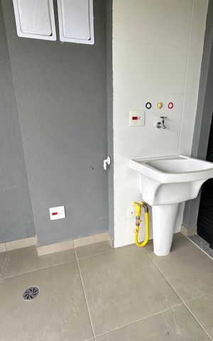 Apartamento à venda com 94m², 3 quartos e 2 vagas Apartamento à venda com 94m², 3 quartos e 2 vagasÁrea de Serviço