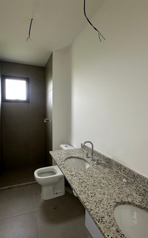 Apartamento à venda com 94m², 3 quartos e 2 vagas Apartamento à venda com 94m², 3 quartos e 2 vagasBanheiro da Suíte 3