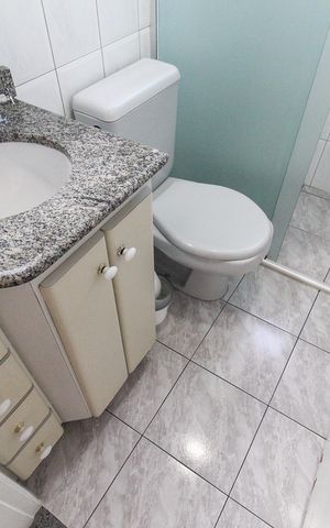 Apartamento à venda com 52m², 2 quartos e 1 vaga Apartamento à venda com 52m², 2 quartos e 1 vagaBanheiro