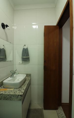 Casa à venda com 150m², 3 quartos e 4 vagasSuíte 3 Banheiro 