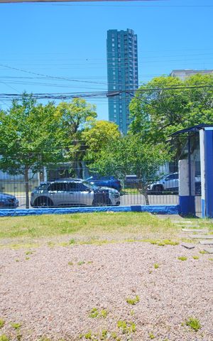 Casa à venda com 288m², 2 quartos e 5 vagasVista da Sala