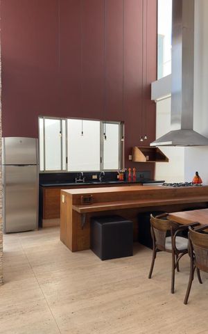 Casa de condomínio à venda com 196m², 2 quartos e 3 vagas