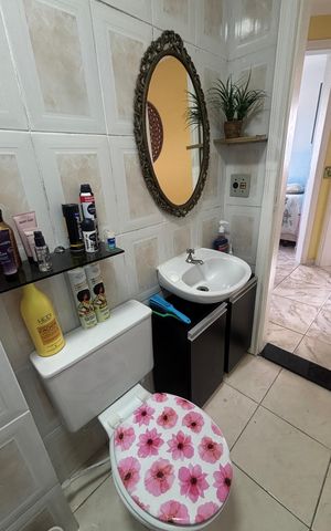Apartamento para alugar com 70m², 3 quartos e 1 vaga Apartamento para alugar com 70m², 3 quartos e 1 vagaBanheiro